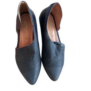 Free People Black Royale Flat. Size 5.5
